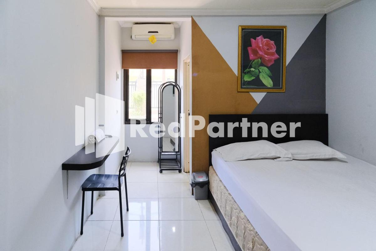 Dea Homestay Syariah RedPartner At Kertomenanggal Surabaya - Housity