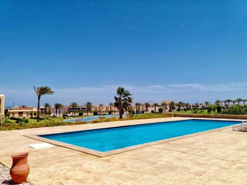 Golf heights residents - Housity