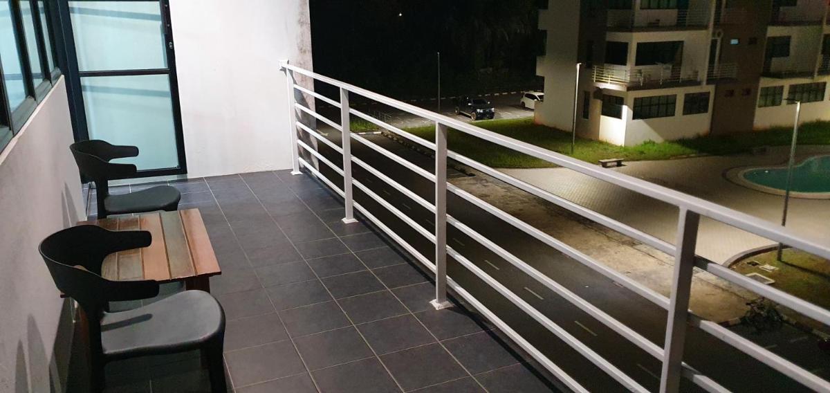 Suitetrails - Regalia Apartment B-3-1 Kota Samarahan