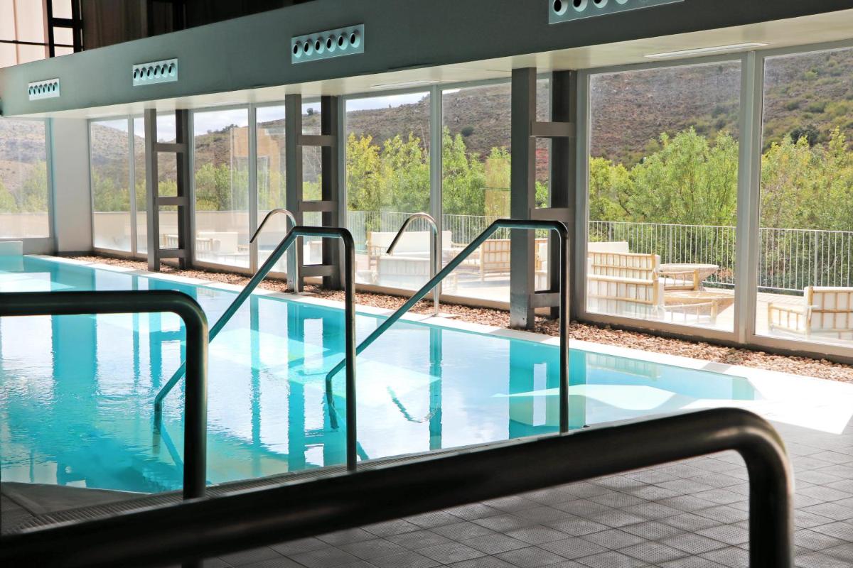 Piscina en o cerca de Balneario Segura de Baños