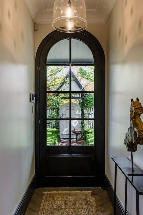 Darley House 5 Stars Ultimate Luxury Indoor Pool - Housity