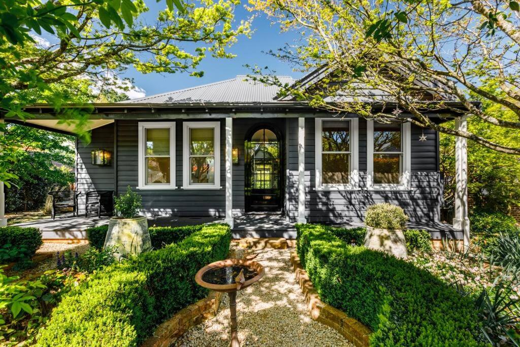 Darley House 5 Stars Ultimate Luxury Indoor Pool - Housity