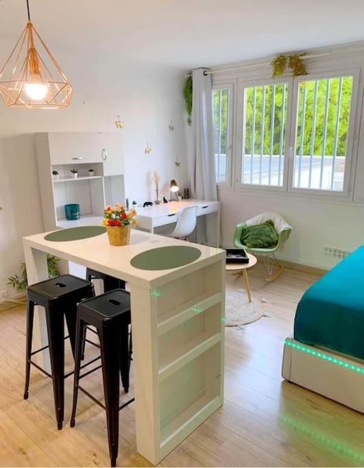 Studio proche Centre WIFI parking - Housity