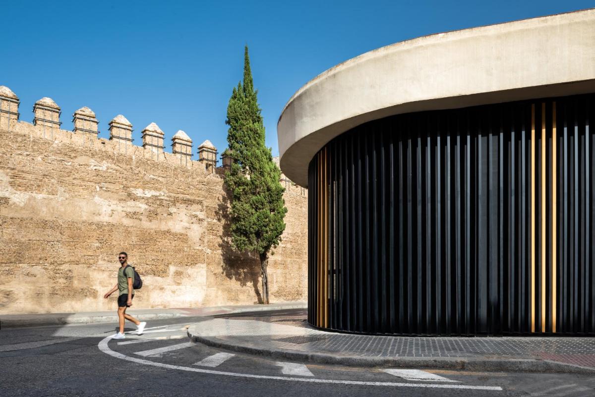 Suitetrails - Muralla Sevilla Suites By Lola