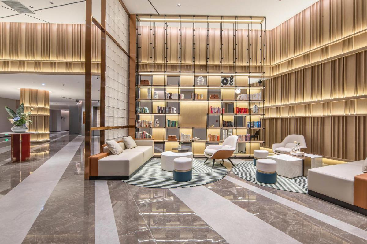 Atour Hotel Wuxi New District Nanchan Temple Scenic Area - Housity