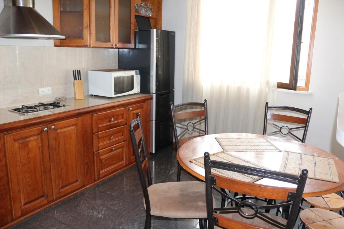 Suitetrails - Apartment in Batumi