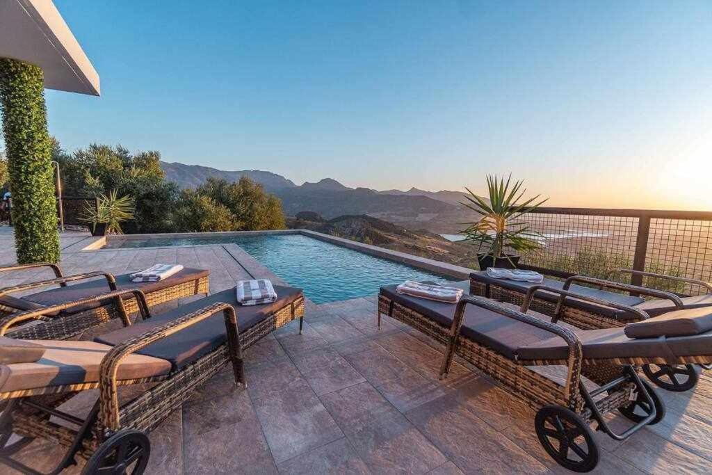 Villa Fahrenheit - Housity