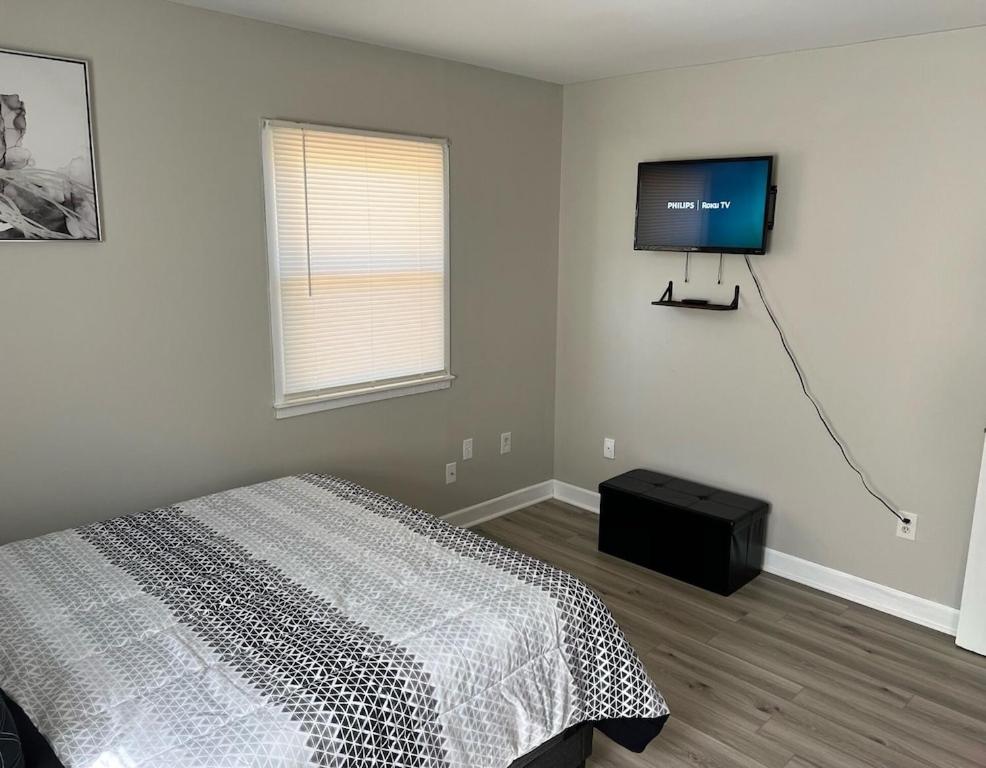 Suitetrails - The Welcoming Winston 3BR Cozy Home & Pool Table