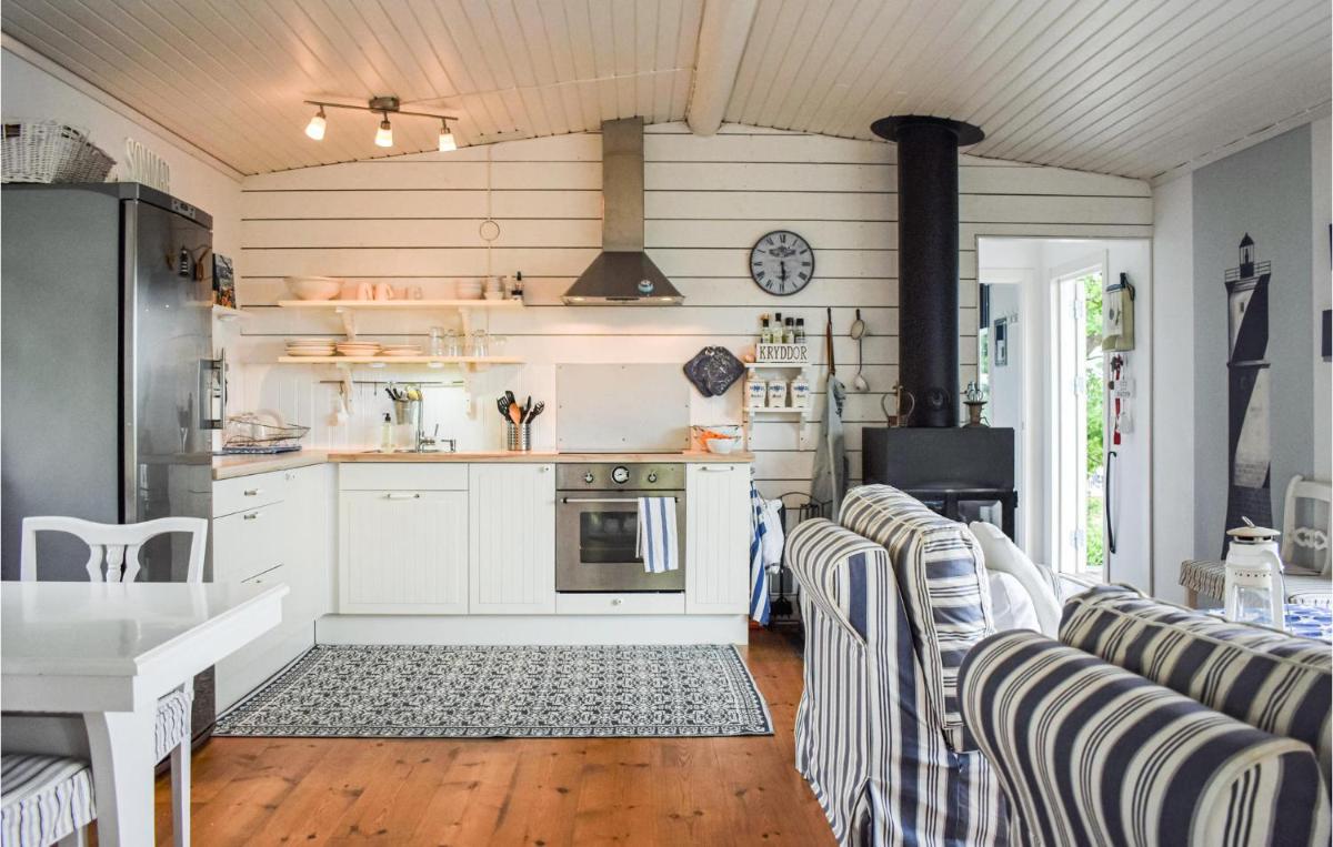 3 Bedroom Lovely Home In Ronneby - Housity