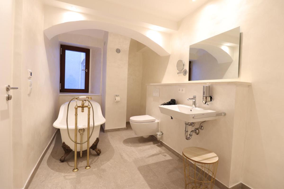 Das Fischer Boardinghouse KF - Hizvo