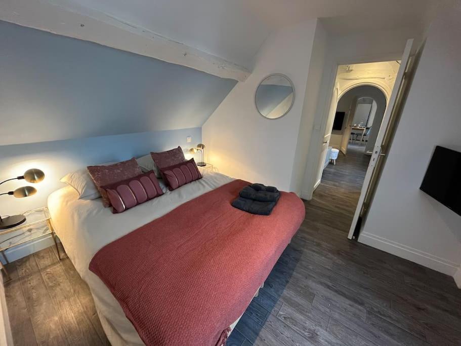 Appartement avec terrasse en plein cœur de Vernon - Housity