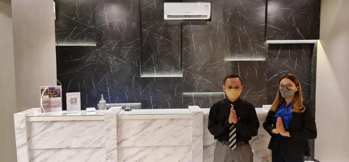 Grand Plaza Boutique Hotel - Housity