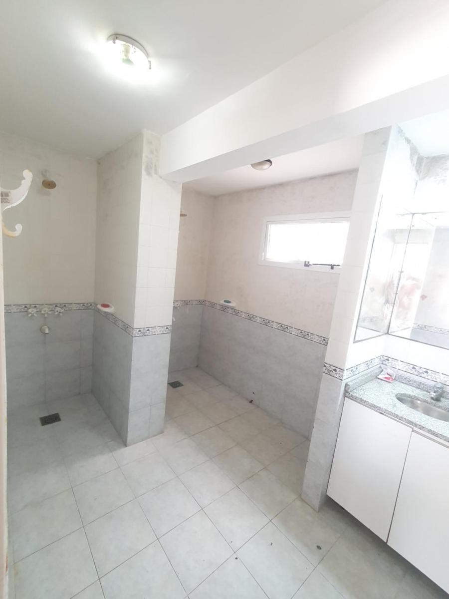 (12 pers. o +) Casa quinta con pileta sobre el río PRECIO DOLAR BILLETE - Housity