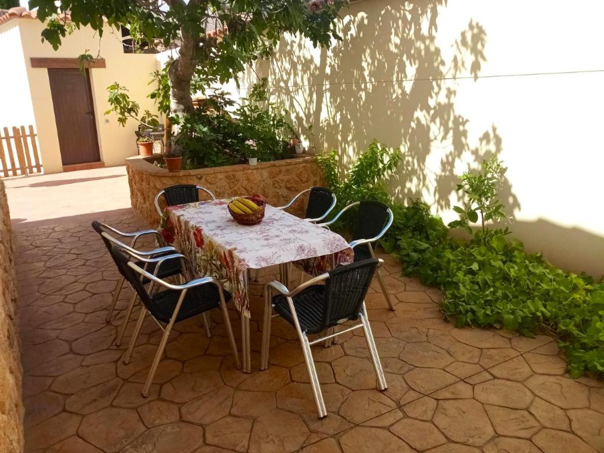 Luxury Villa in Las Casas + Private Pool - Housity