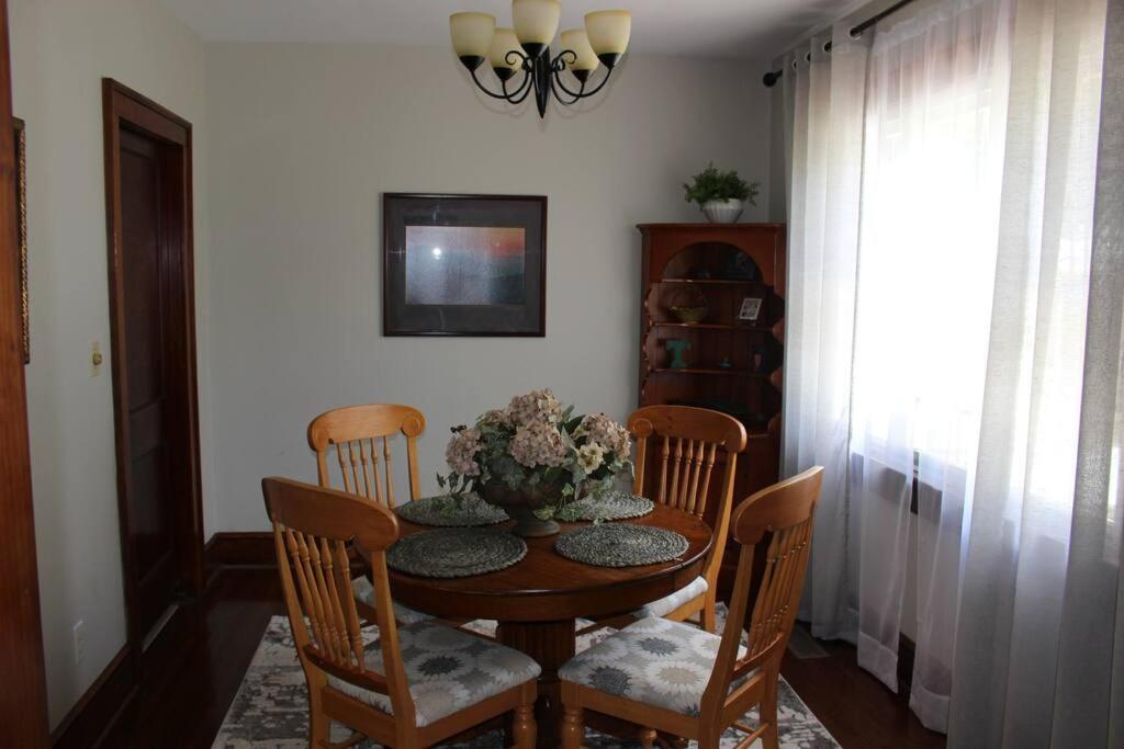 Buston House - Housity
