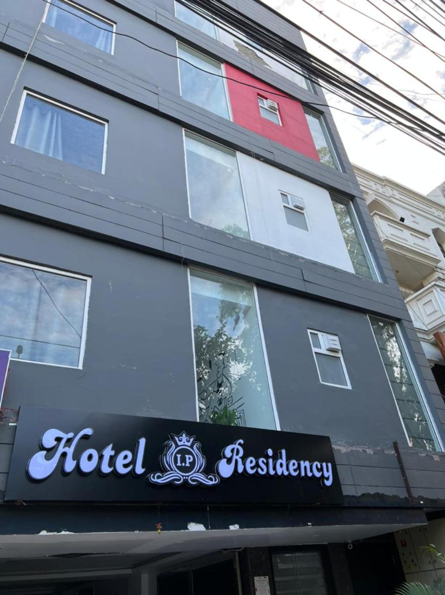 Qotel IP Residency Anand Vihar - Housity
