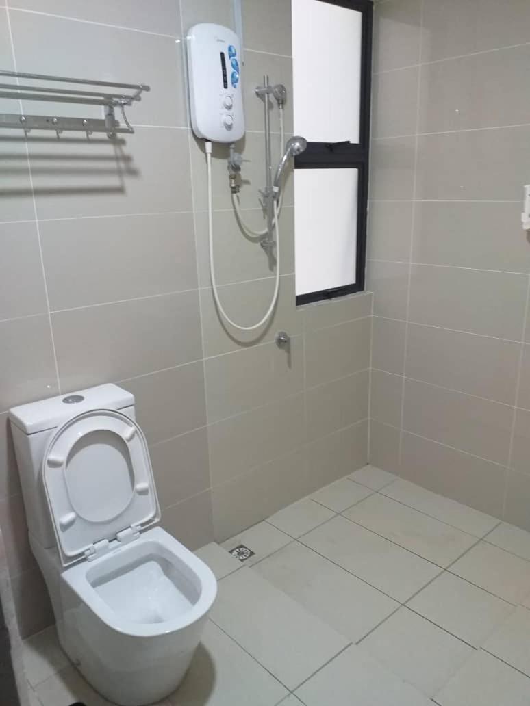 Suitetrails - Labuan Paragon Apartment - 3 rooms