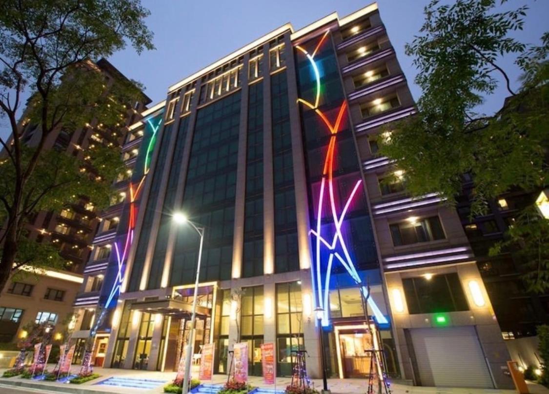 Happiness Inn Hotel - Housity