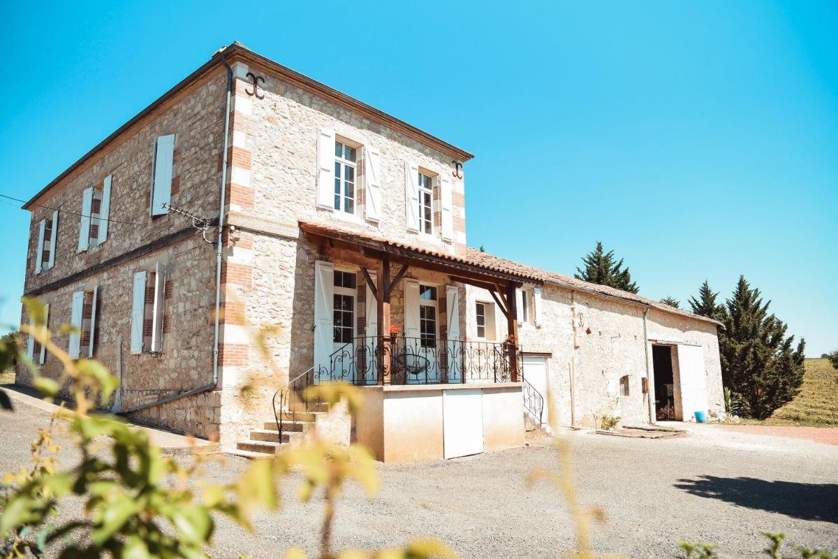 Maison de campagne, bord de lac, piscine, billard 11 per - Housity