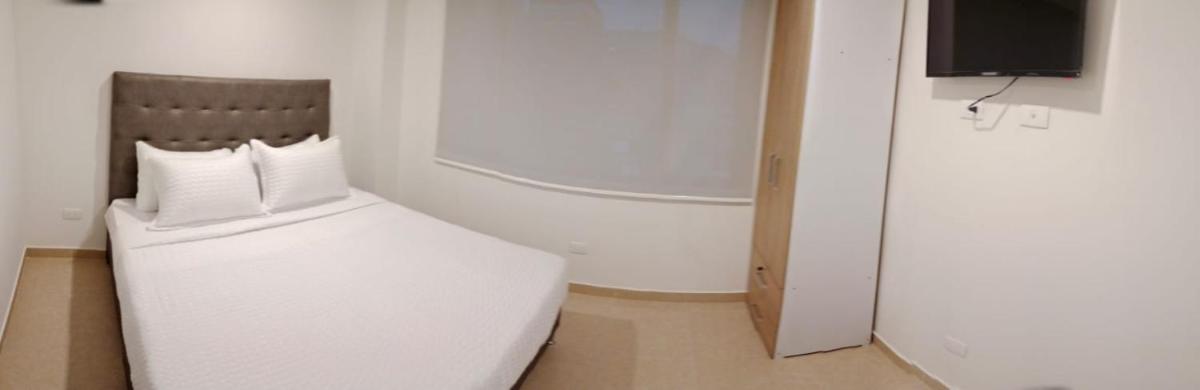 Suitetrails - Aparta Suite Plaza Premium by Tourism Yossa