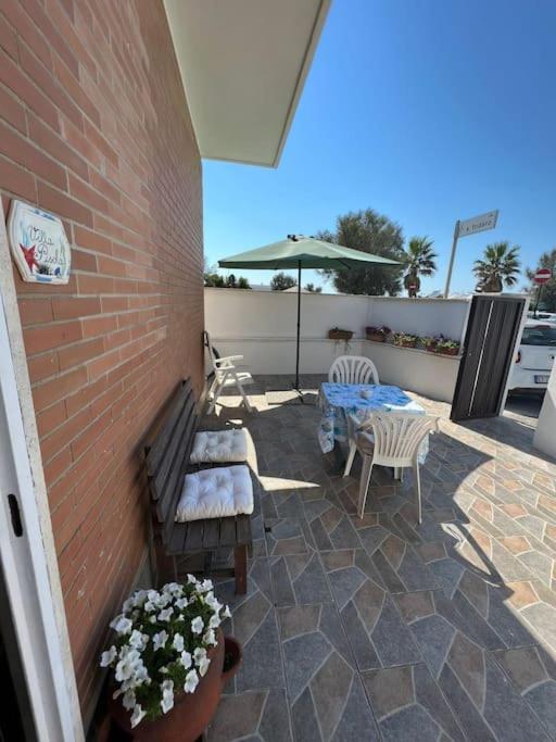 Villa Pisola Fiumicino Airport - Seafront - Housity