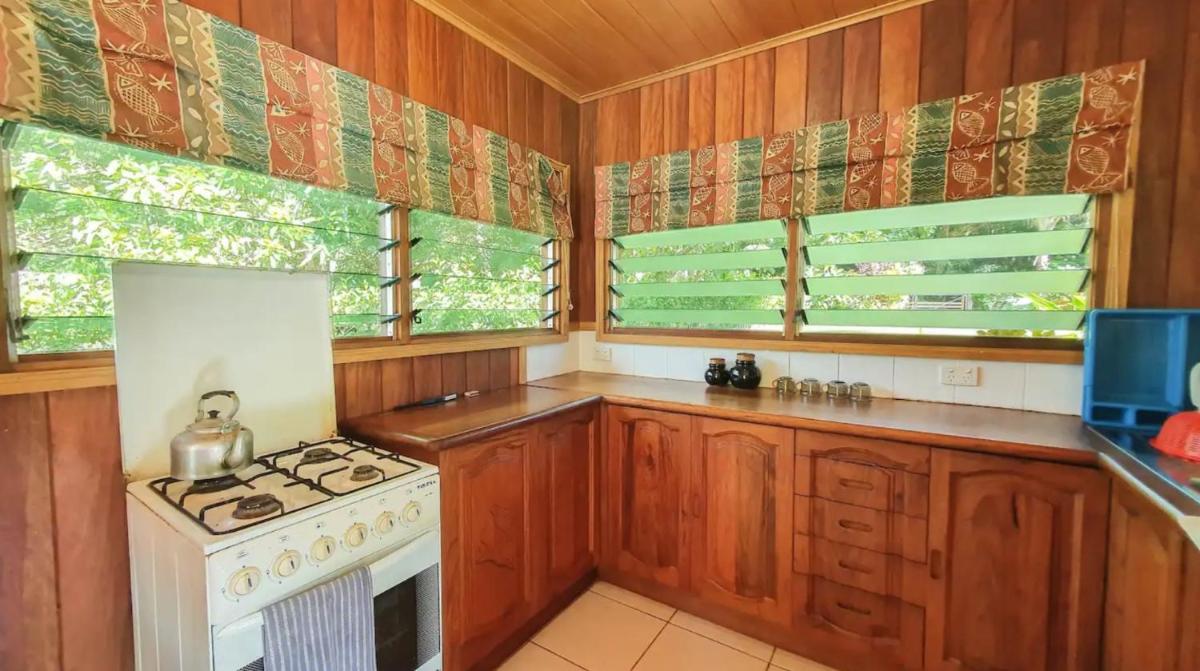 Aore Hibiscus Retreat - Housity