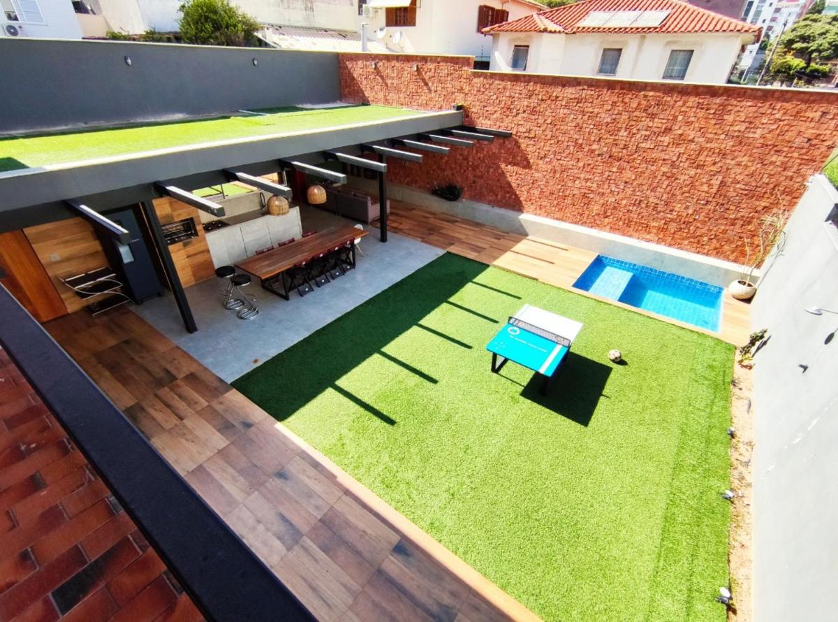 Casa Luxuosa no Bairro Castelo - Housity