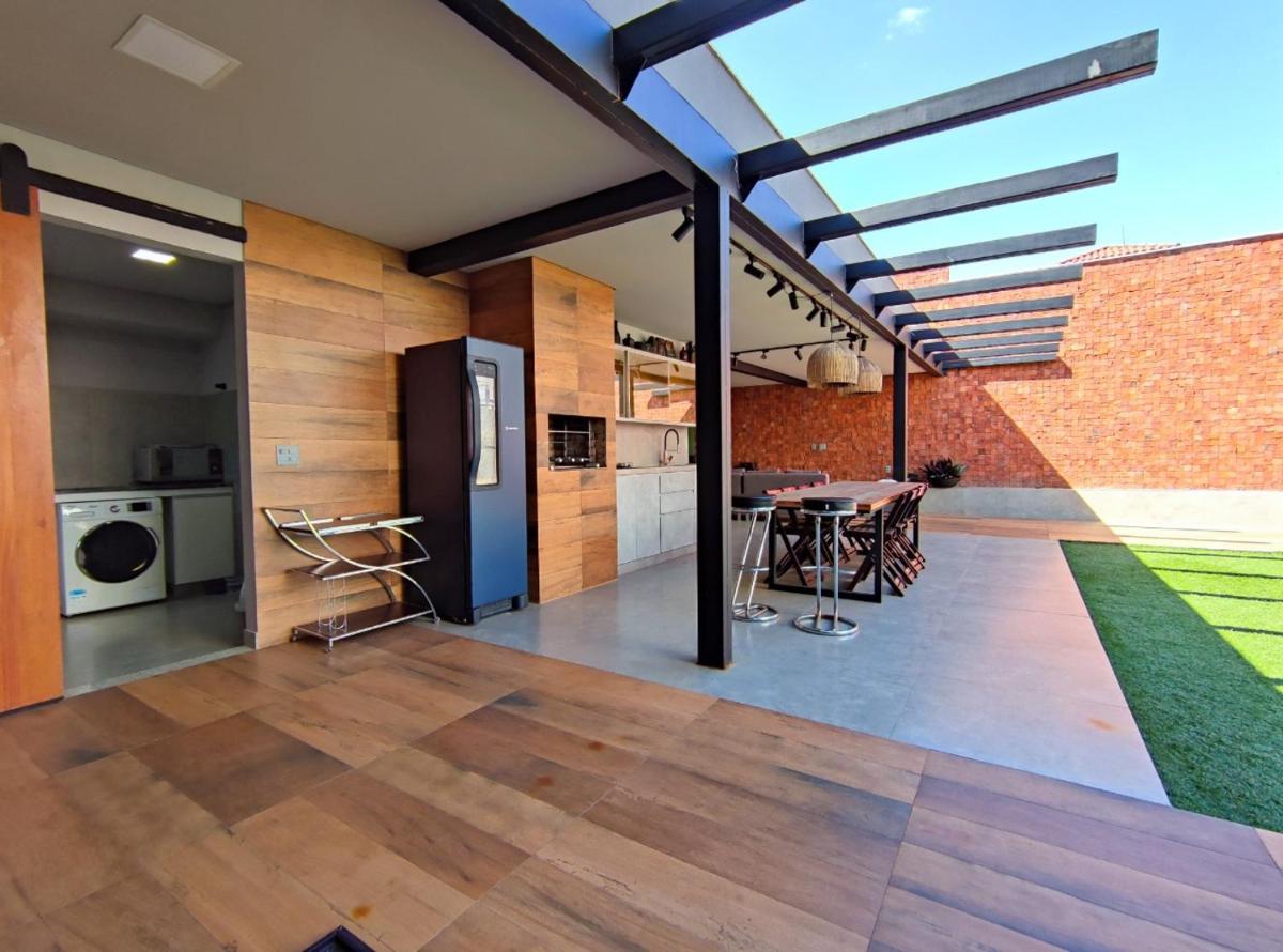 Casa Luxuosa no Bairro Castelo - Housity