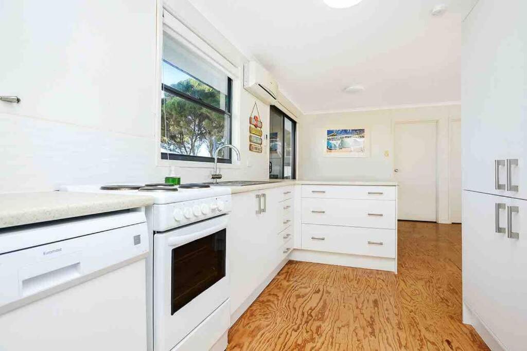 Shaka Retreat Pet friendly Free WIFI - Housity