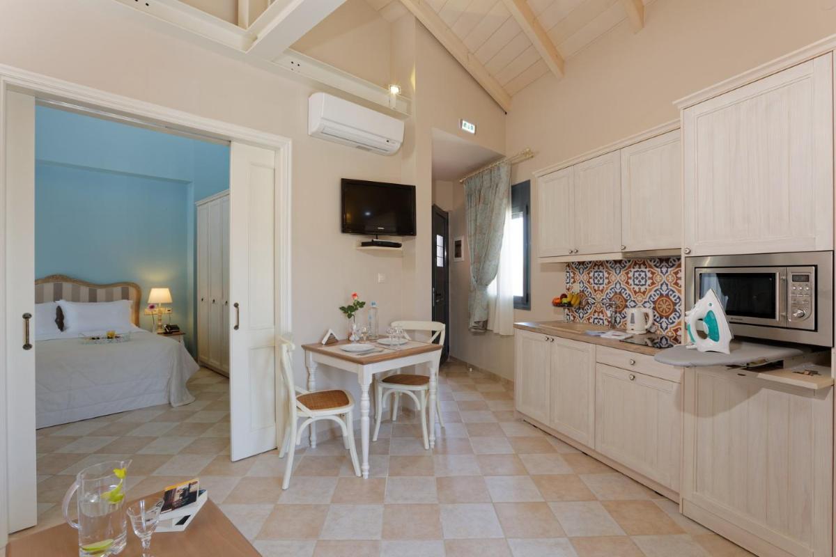 Ionia Suites - Housity