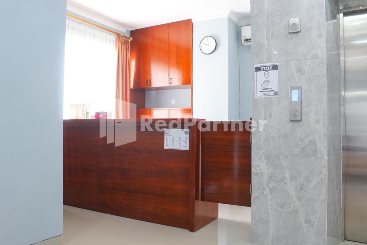 Brahma Hotel Mitra RedDoorz - Housity