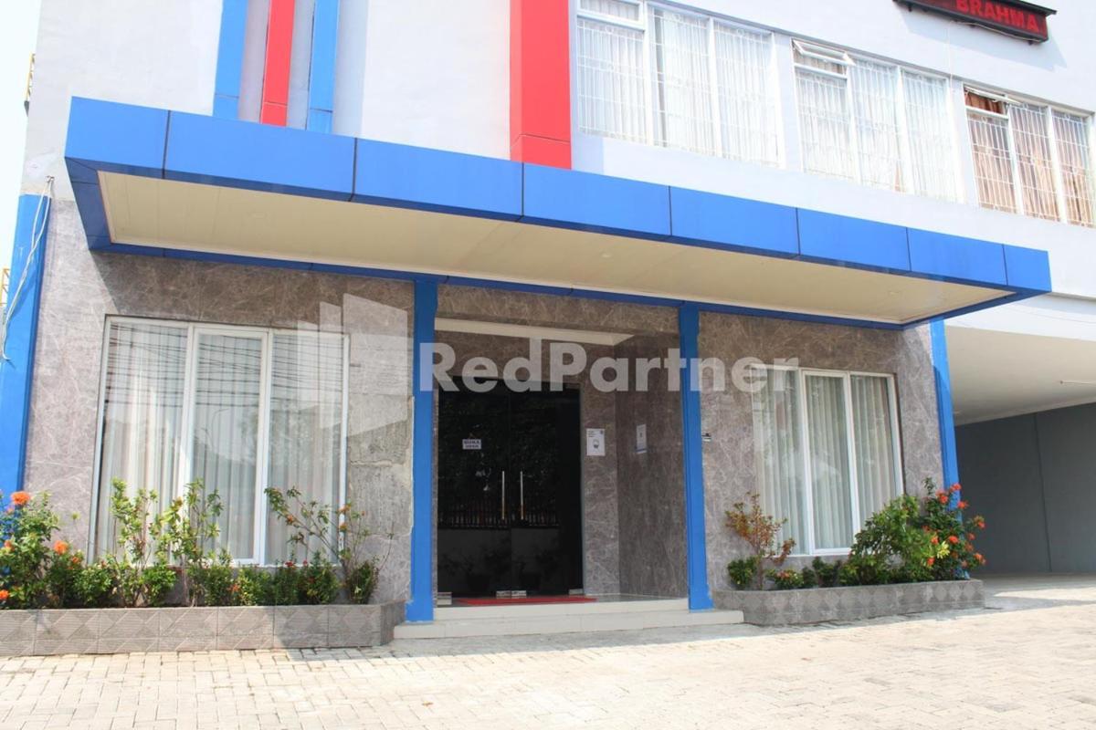 Brahma Hotel Mitra RedDoorz - Housity