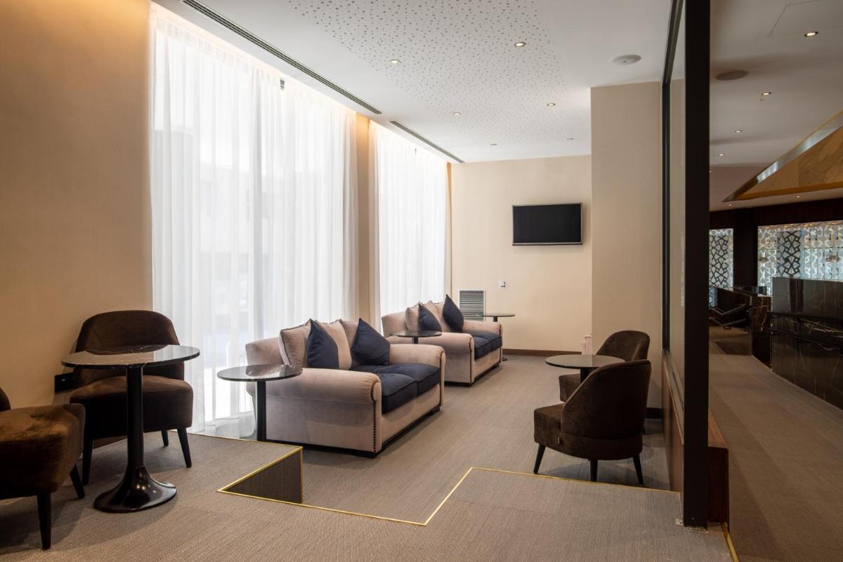 Hotel Granada Center - Housity