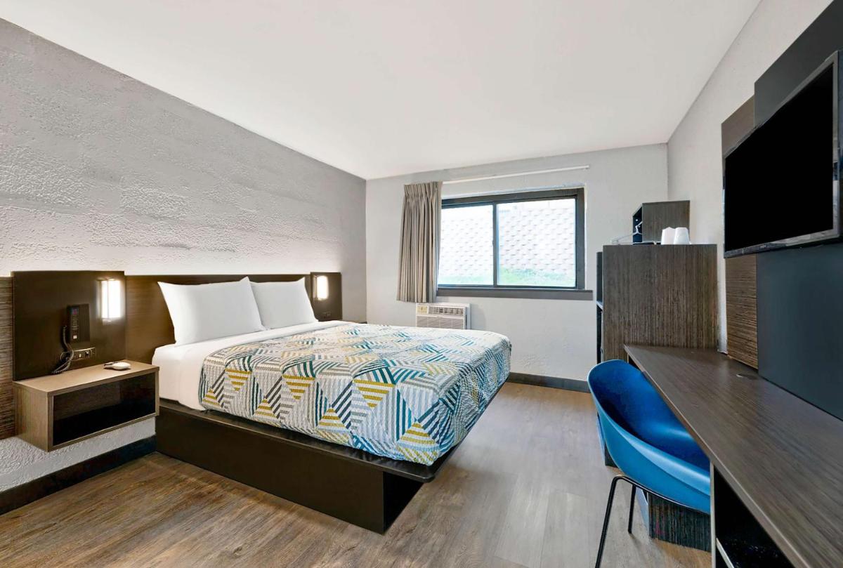 Motel 6-Cedar Rapids, IA - Airport - Housity