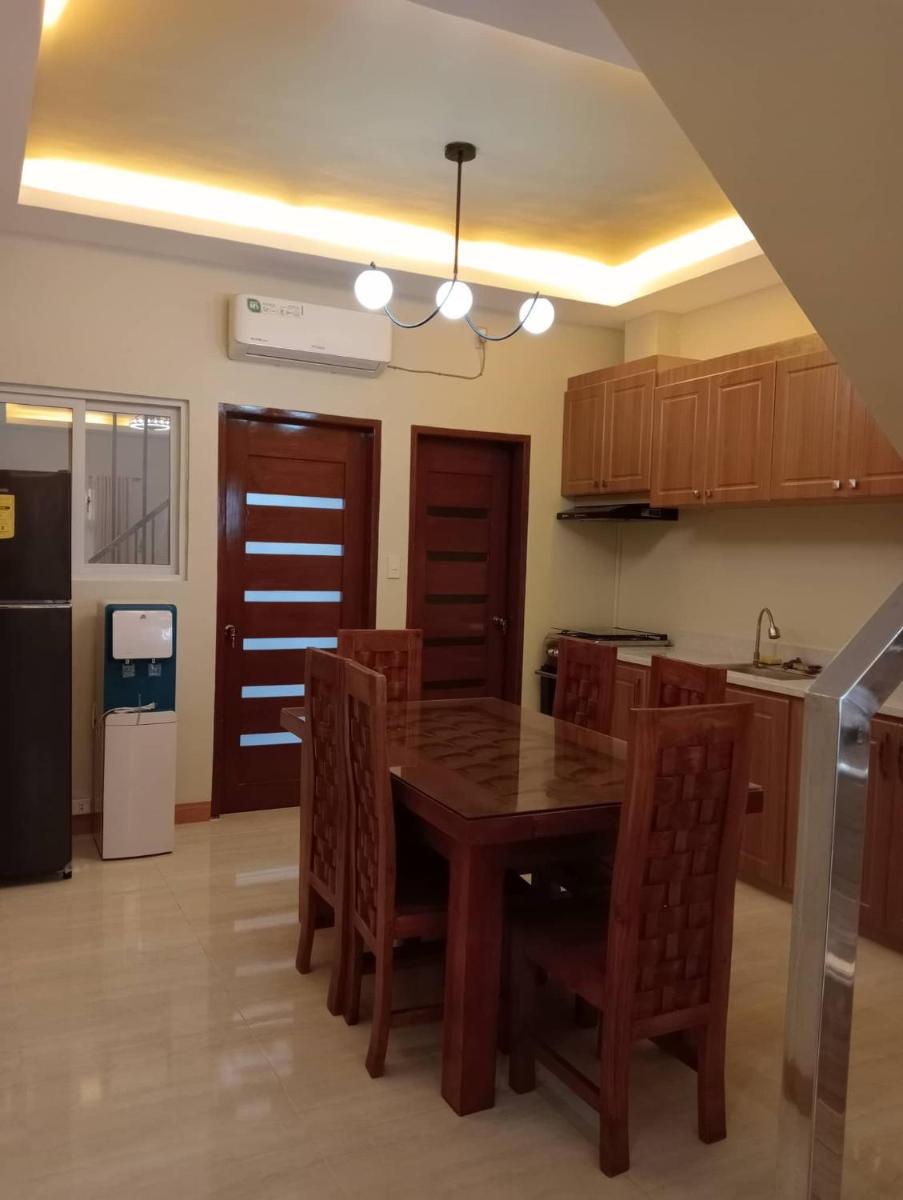 Suitetrails - Popular Beachside Townhouse 2 in La Union