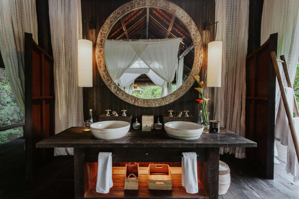 Buahan, a Banyan Tree Escape - Housity