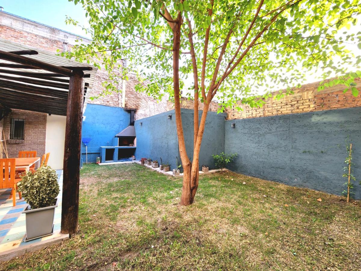 Modern house with garden close to Arístides - Housity