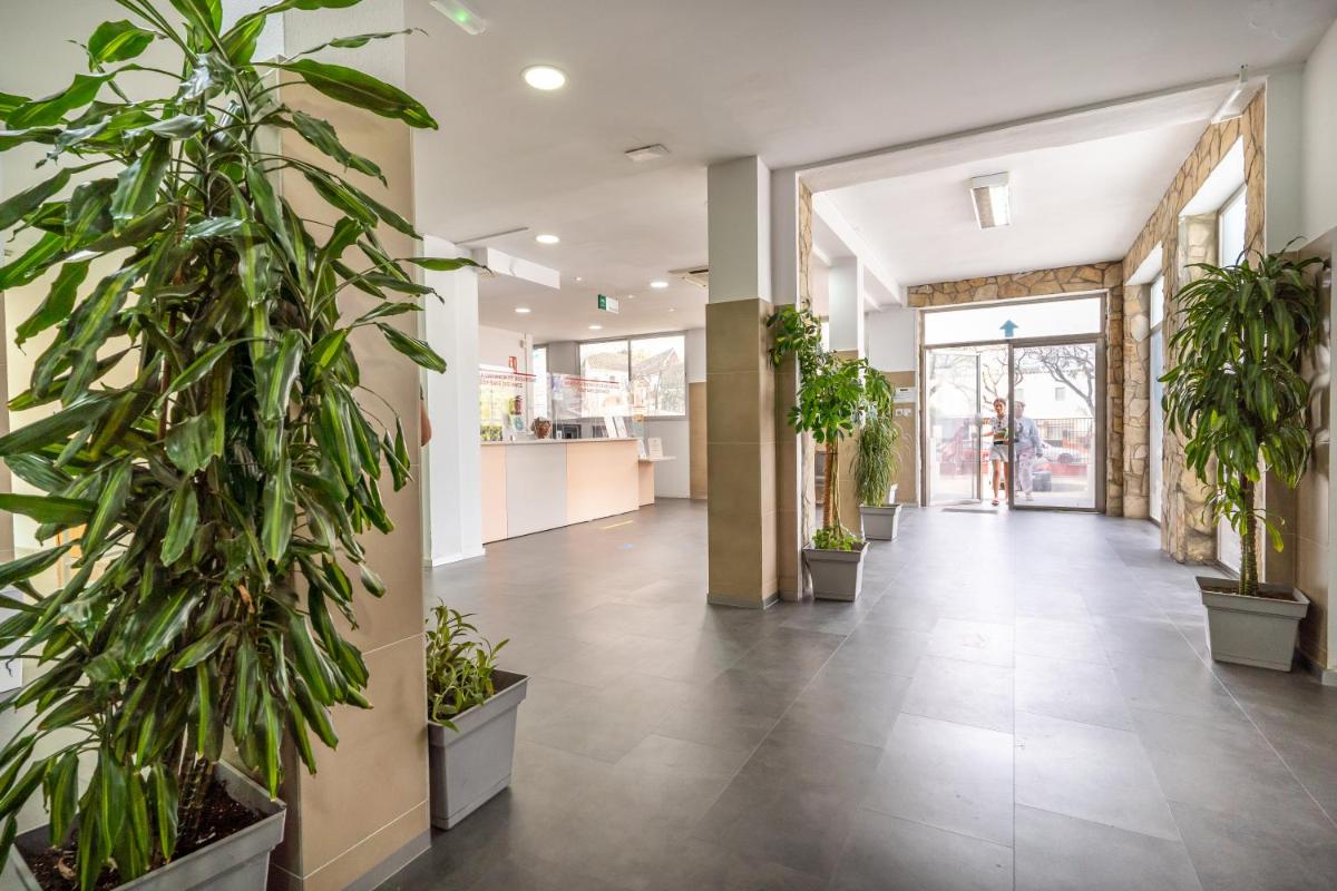 Albergue Inturjoven Jerez De La Frontera - Housity