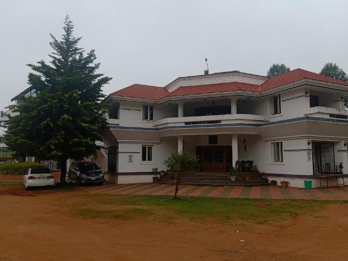 Suitetrails - The Atmosphere Resort Kotagiri By LexStays