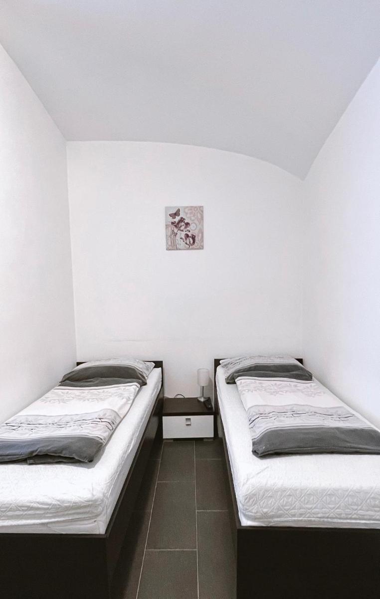 Penzion Zahrádka - Housity