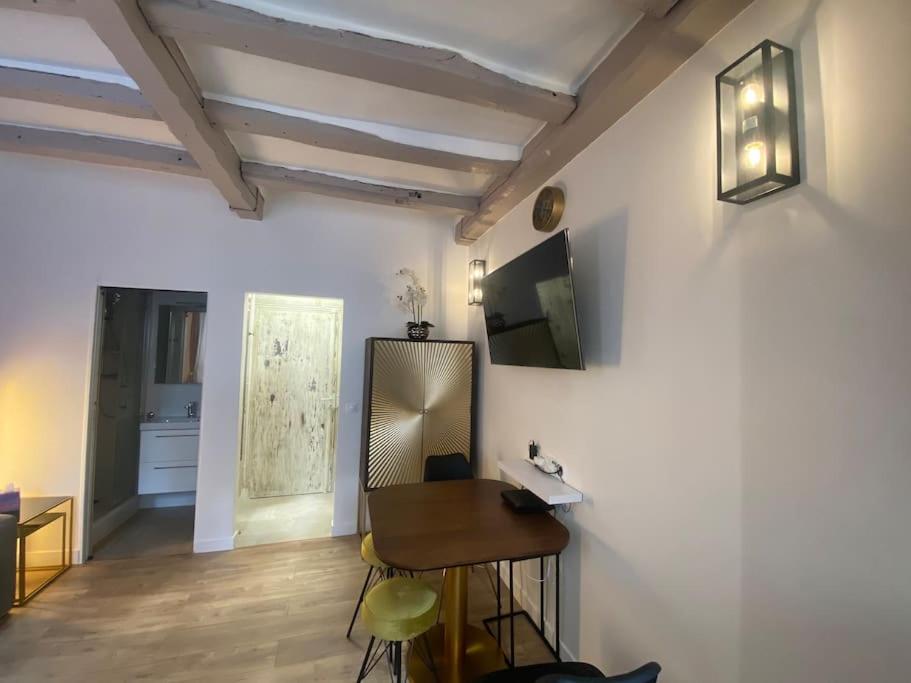 Paris Marais Arev - Housity