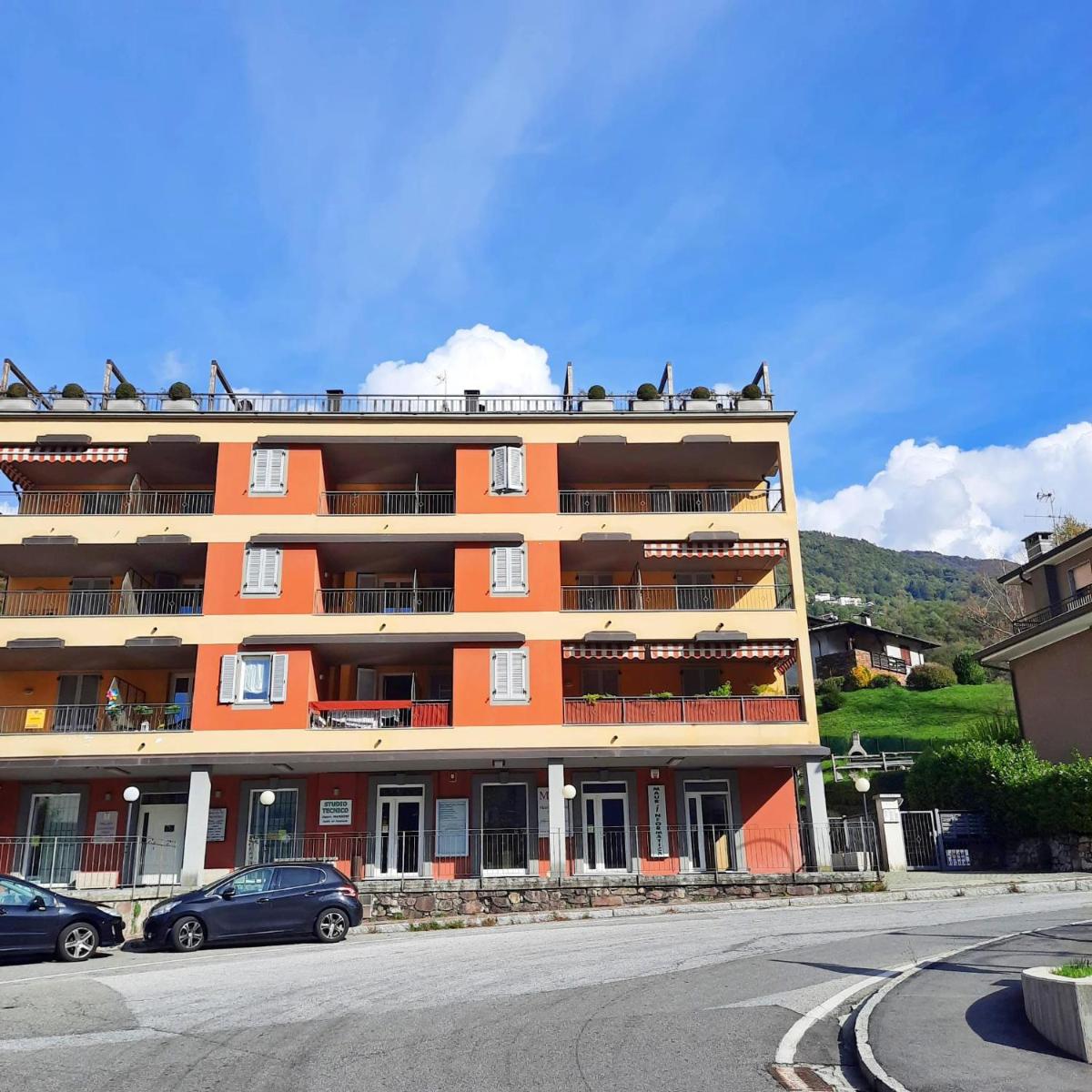 Appartamento Pizzo di Parlasco - Your Mountain Holiday - Housity