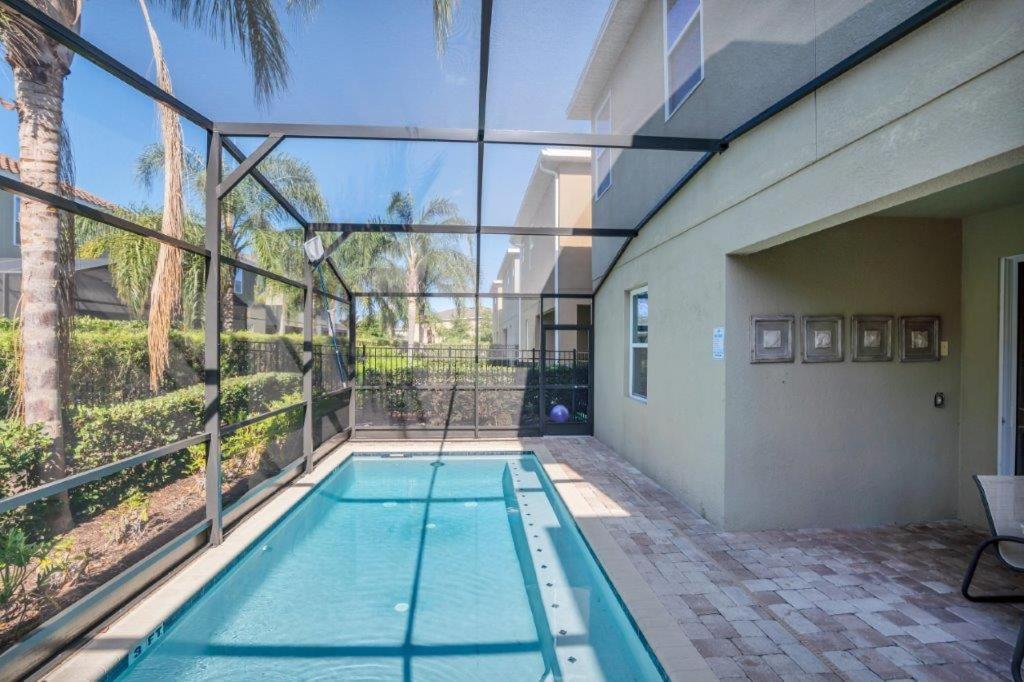 Beautiful Spa Pool Gm Encore Club at Reunion - Housity