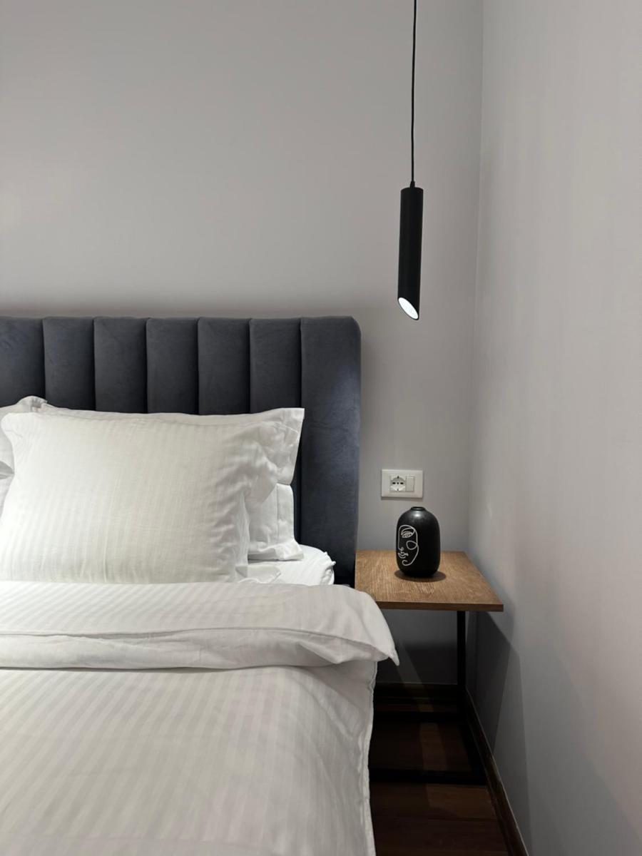 4SeasonsGea , Studio Apartment In Heart Of Tirana - Housity