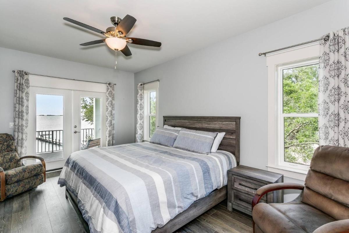 Welcome to Sea Cow - Housity