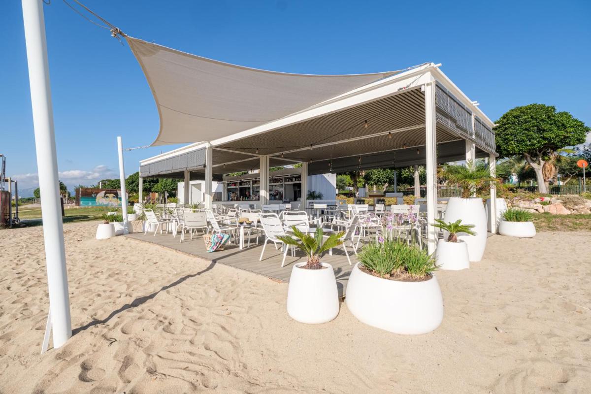 Un restaurante o sitio para comer en Estival ElDorado Resort