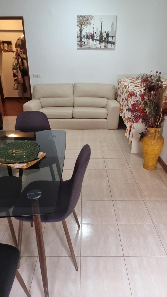 Beautiful 1-Bed Apartment in Aldeia de Paio Pires - Housity