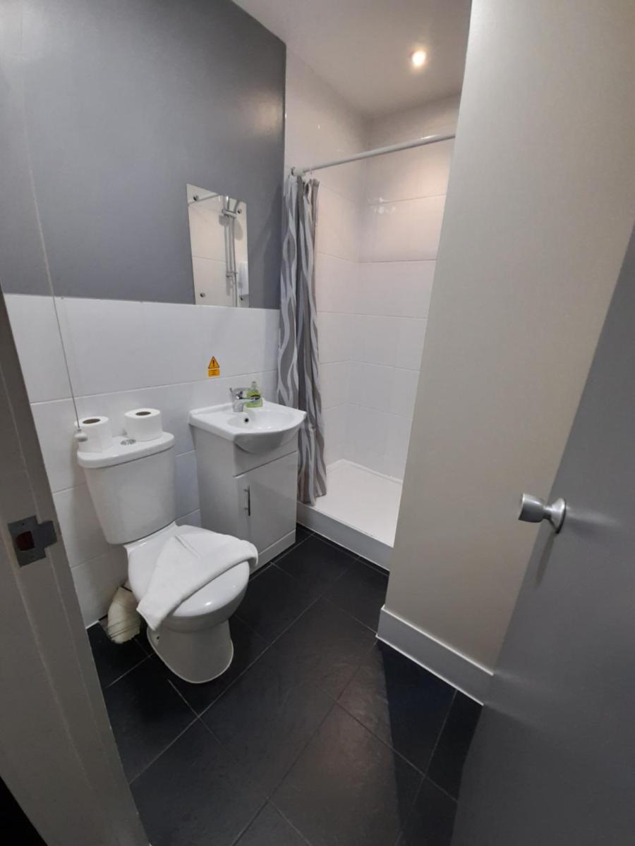 Lymedale Suites Studios & Aparthotel in NEWCASTLE UNDER LYME & STOKE - Housity