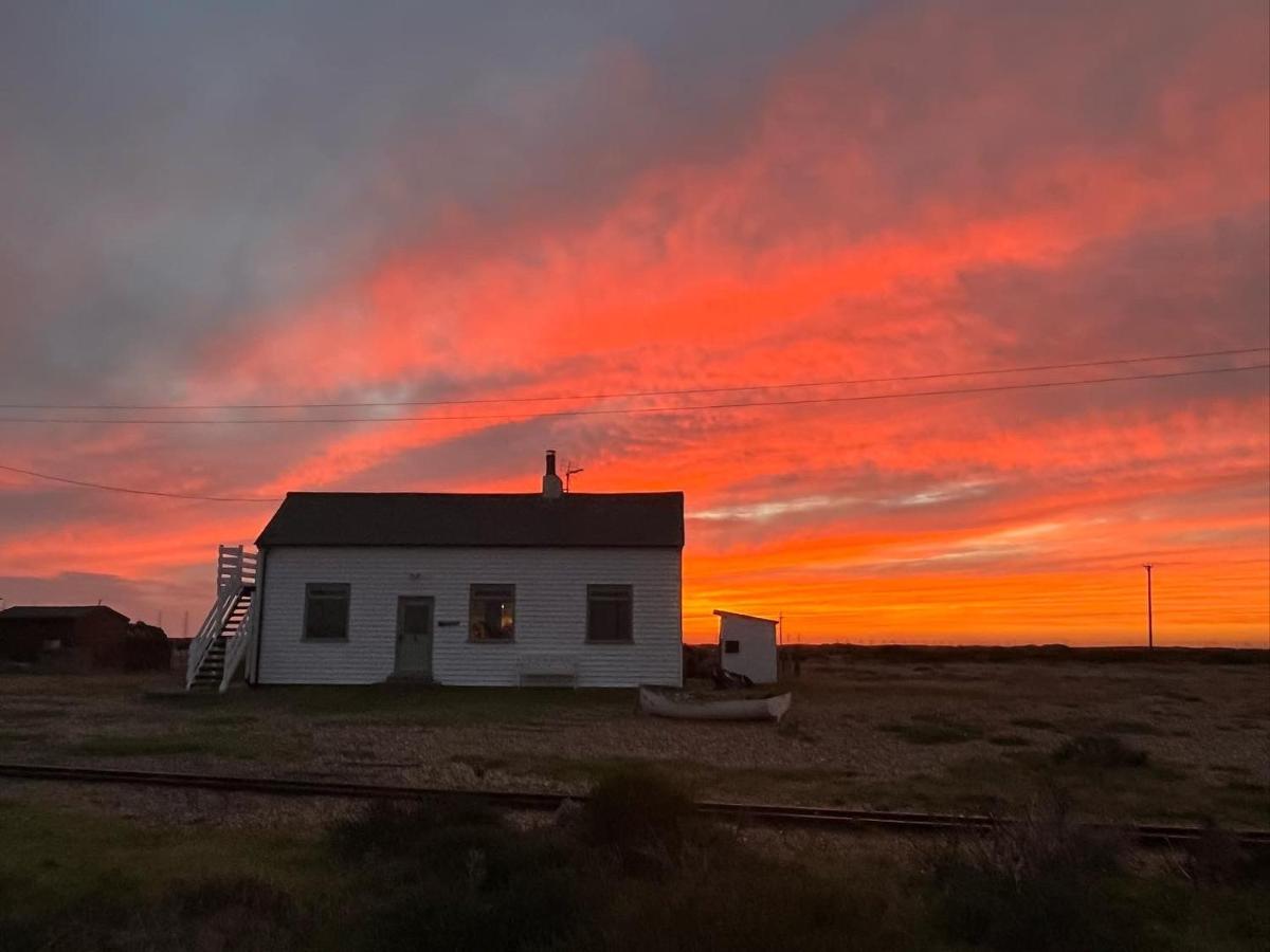 Charming original fishermans cottage on Dungeness beach - Housity