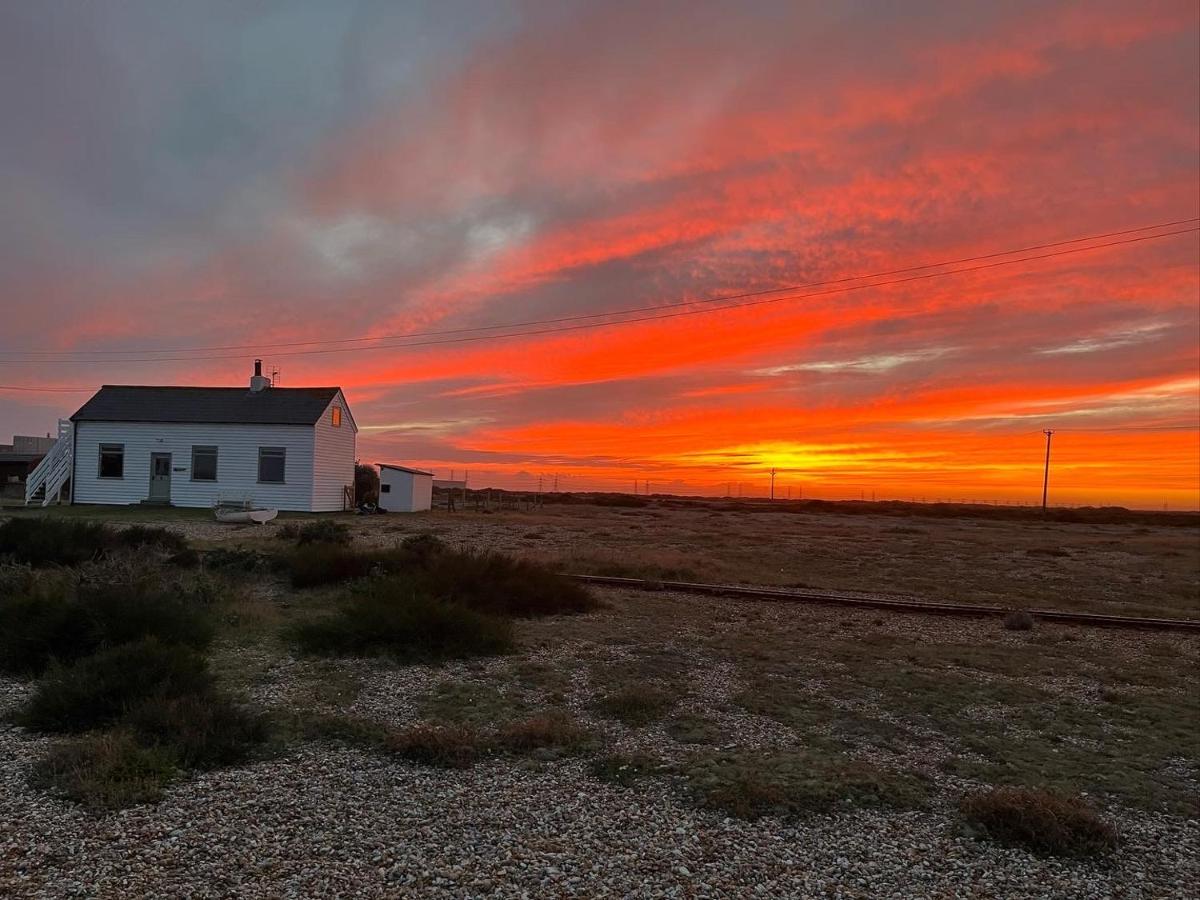 Charming original fishermans cottage on Dungeness beach - Housity